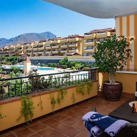 Cozy In Playa De La Arena